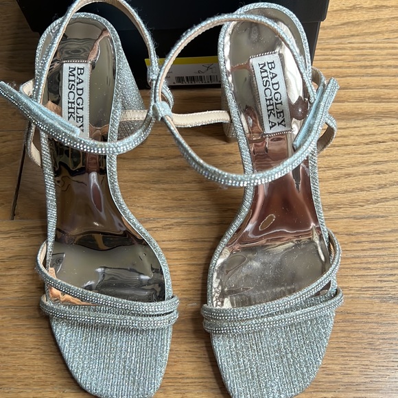 Badgley Mischka block heal sandal - Picture 2 of 12